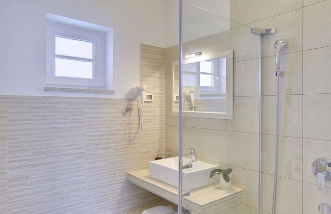 Modern Villa Histria With Pool and View - Photo 14