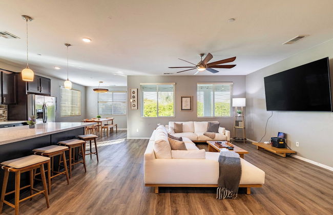 Luxe Indio Stay w/ Pool, Tiki Bar & Fire Pit Near Coachella Longfellow - Foto 3