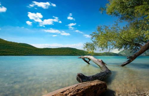 Studio calme avec balcon et parking au cœur d'Aix-les-Bains - FR-1-555-93 - Foto 12