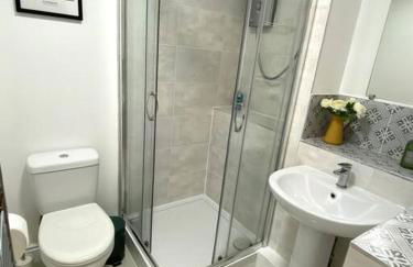 Redhill Town Centre Garden Flat - Foto 11