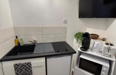 A côté de la Gare - Foto 13