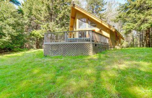 Hot Tub, 1 Mi to Beach 12-Acre Fort Bragg Cabin! - Foto 25