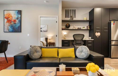 Pool Boxing Gym and Live Music Drinks 2BR 2BA S Austin Condo By Austin Vacay - Foto 34