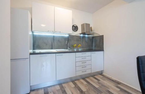 Beautiful Home In Kostanje With Wifi - Photo 25