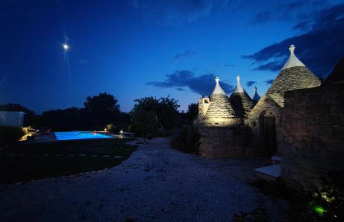 Trullo Amalia con piscina privata - Foto 2