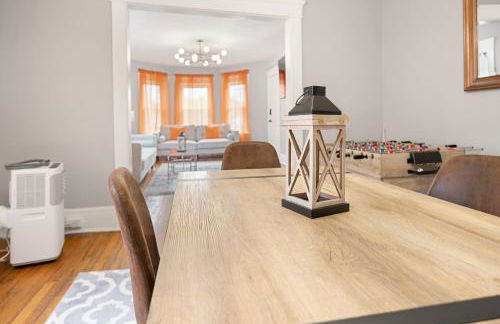 Modern 2BR Mins to Univ, Zoo, Destiny, Downtown - Foto 12