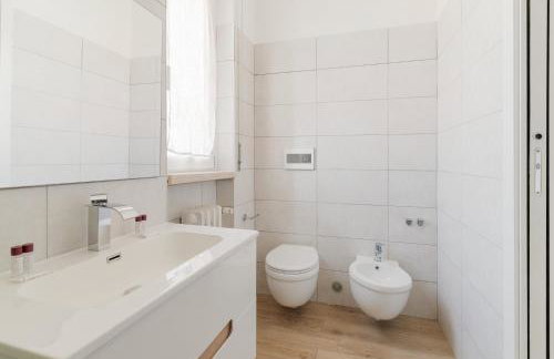 GuestHost - Naviglio Grande Bright Apartment - Foto 23