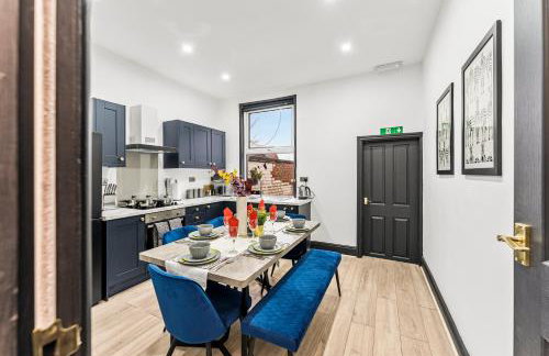 Designer 4 Bed House in Leeds - Sleeps 13 - Foto 10