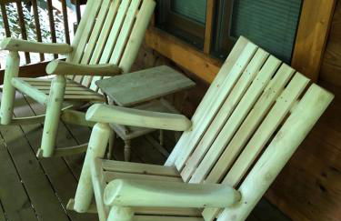 Misty Creek Log Cabins - Foto 18