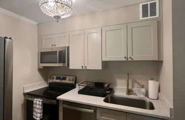 Lakefront Condo - King Bed Full Kitchen - Foto 50