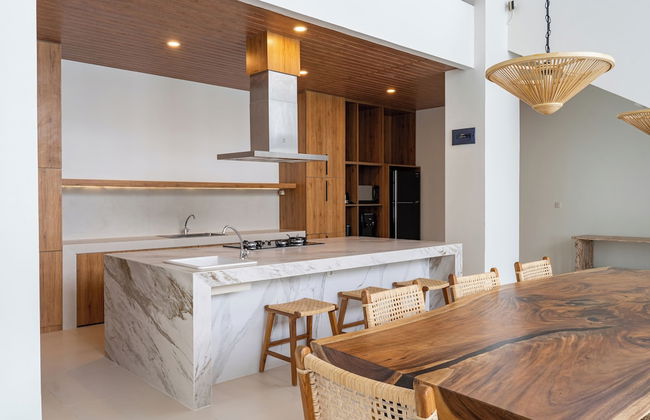 Lavender Rooftop 3BR Villa with a Heated Private Pool - Foto 7