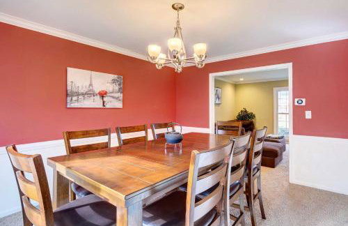 Louisville Area Home Deck, Fire Pit, Creek! - Foto 11