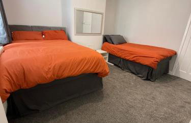 2Bed Contractor & Family Stay Kingswinford DY6 - Foto 3