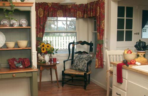 Cottage on Armstrong - Foto 6