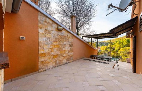 Cozy Apartment In Modric With Wifi - Photo 11