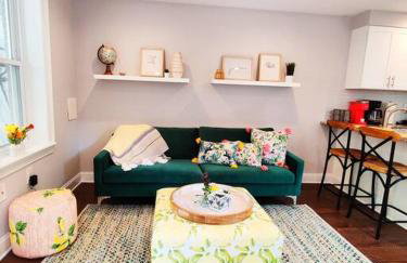 Charming 1BDR In Central Rittenhouse Square With Patio Hosted by StayRafa - Foto 3