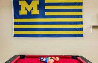 10 Mins To The Big House and Sleeps Up To 10 Guests - Foto 76