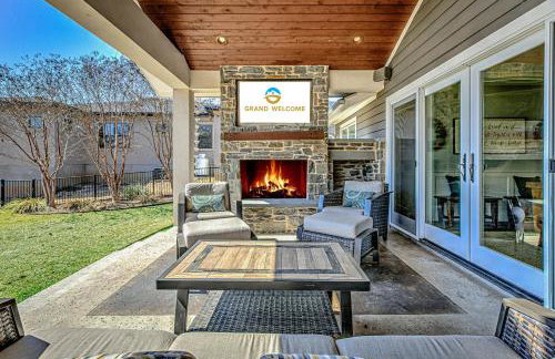 Lakefront Family Home for 12 w Picturesque Views & Patio - Foto 2