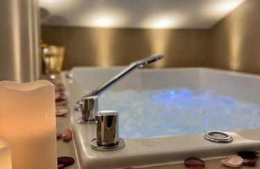 Cocon Blanc câlin avec Jacuzzi privatif - LoveRoom Insolite - Foto 14