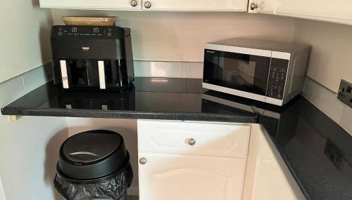 4 bedroom, sleeps 8, 30 seconds from beach, games table - Foto 5, toaster, minibar