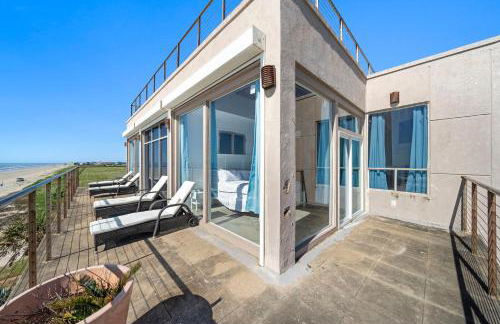 Oceanfront Experience - Photo 33