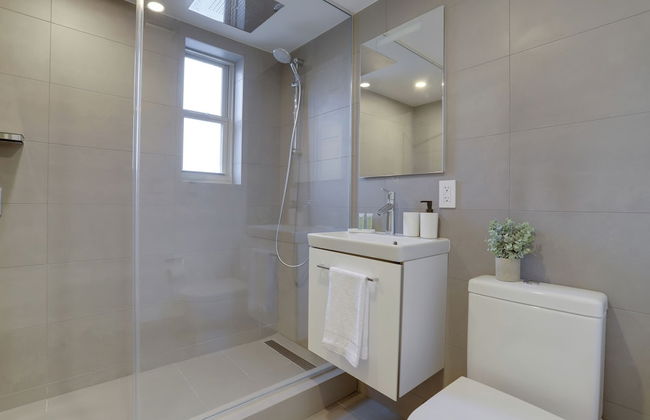 Apt Just 10 Minutes Away to Airport - Foto 24