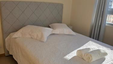 Modern apartment, parking space, Wifi, central, near HCAA - Foto 2