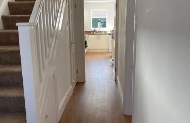 Spacious 3 bed with driveway - Foto 2
