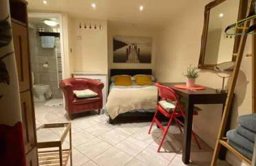 No 5 Accommodation - Photo 1