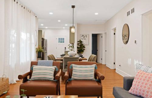 New Elmhurst Gem - Game Room & Amazing Yard - Foto 2