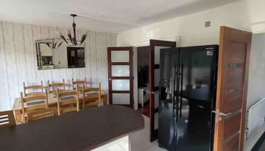 Spacious 4 bedroom house with large garden - Foto 2
