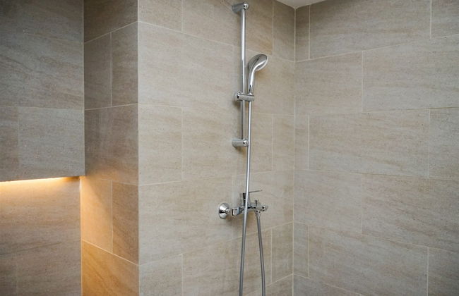 Studio Apartment With Sofa At Carstensz Residence - Foto 8