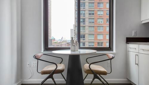 Gorgeous Midtown W 1BR w Gym nr Times Sq NYC-651 - Foto 5, Other