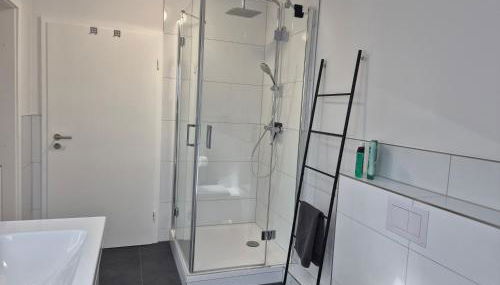 Ruhige 1-Zimmer Einliegerwohnung mit Küche und Bad in Großburgwedel - Foto 5, Shower
