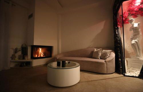Hellenic Suites Afrodite Jacuzzi & Fireplace - Foto 13