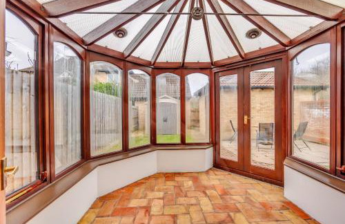 Shenley House - Close to City Centre - Driveway Parking, Self-Check-In, Workspace, Fast WiFi and Smart TV by Yoko Property - Foto 24