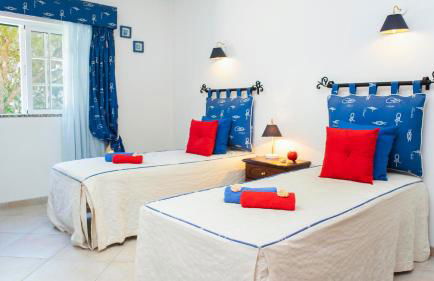 Exceptional Villa with Pool, Tennis Court, Games Room - Foto 36