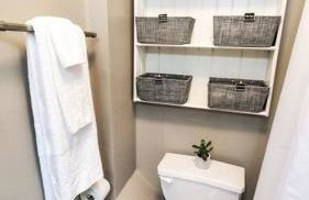 Stylish King Bed, 2BDRM, 1 Mile to DTWN, Game Room - Foto 4