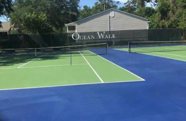 W2 Ocean Walk Resort upstairs 2 bed king and two twins next to back pool - Foto 21