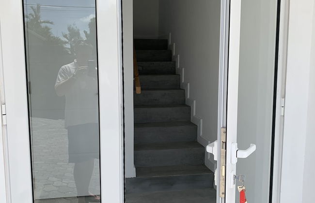 Luxury beachfront villa with private pool and cozy Pavillon with private jacuzzi on rooftop terrace - Photo 2