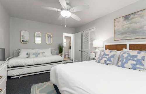Bayfront 1-BR with Stunning View Steps to the Sand - Foto 2