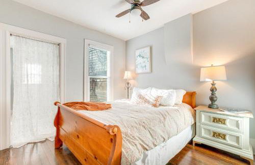 Furnished Patio and Yard Denver Bungalow! - Foto 12