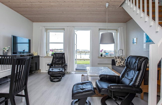 6 Person Holiday Home on a Holiday Park in Borre - Foto 9