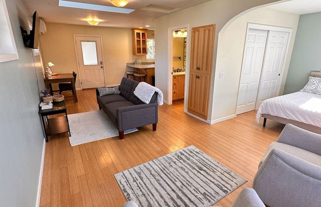 Medford Home and 2 Condos With Pool - Foto 25