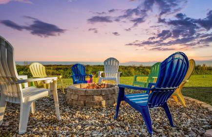 Beachfront Hideaway! Luxury Beachfront, SwimSpa, Game Room, Firepit by Bolivar Vacations - Foto 3