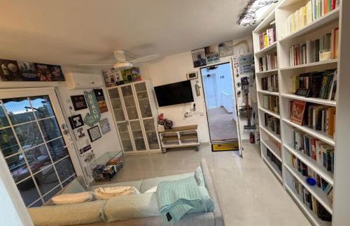 FLAT Surrounded by Nature WIFI & Pool & beach Nearby - Foto 3