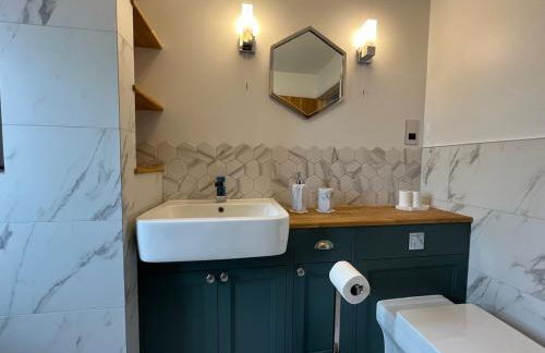 One Jubilee Cottages - Photo 12