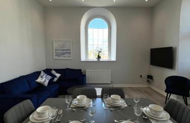 Welsh Getaway Apartment - Town Centre - Photo 2