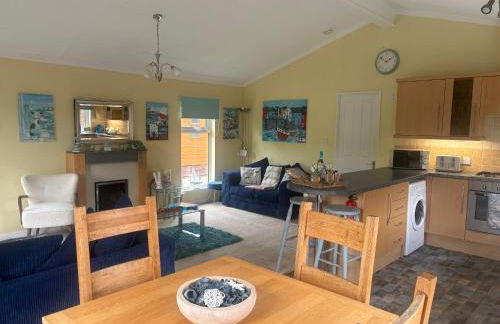 Lukes Lodge, where the fun begins, Woodland View, Hot Tub, dog friendly - Foto 1