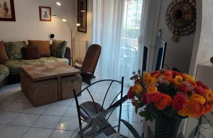 Au centre du Pradet et à 15 mn à pied des plages - Foto 2